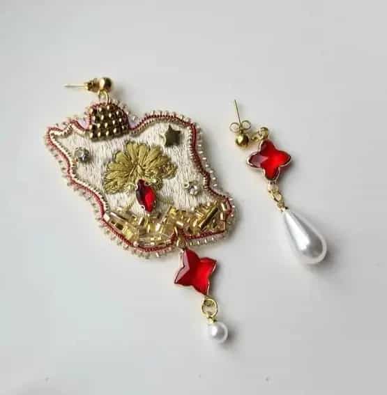 گوشواره گلدوزی و جواهردوزی ایران سرخ