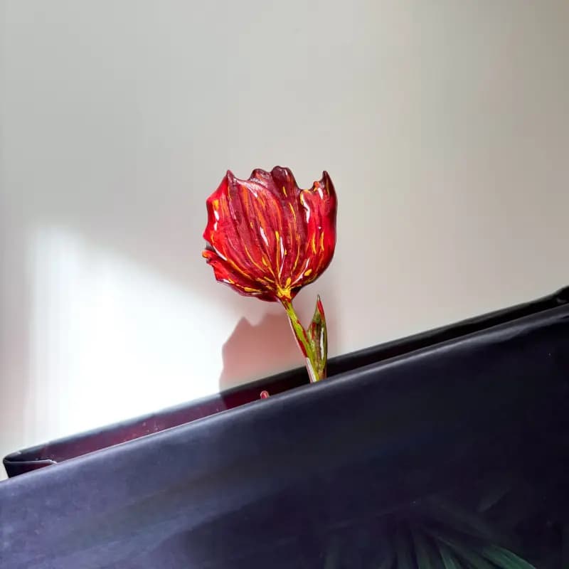 بوکمارک دست ساز چوبی گل لاله - تصویر سوم