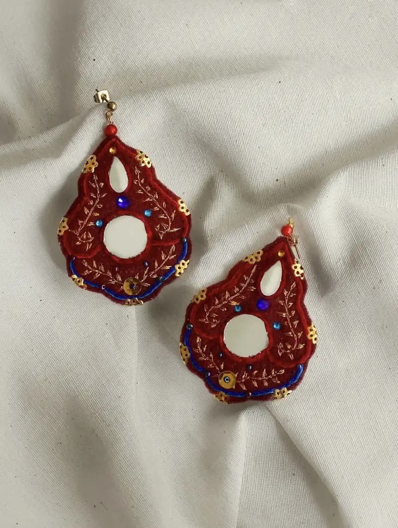 گوشواره سوزندوزی زرین - تصویر دوم