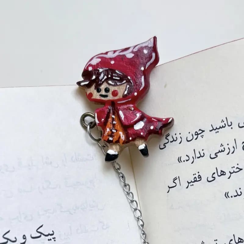 بوکمارک چوبی شنل قرمزی - تصویر سوم
