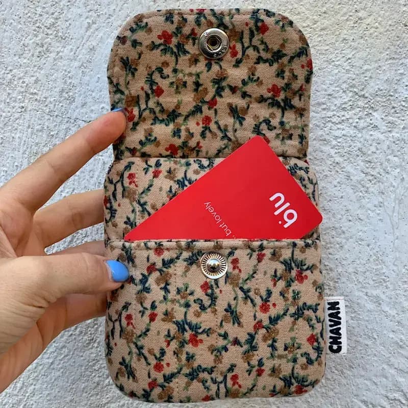 کیف پول پفی گل گلی - تصویر چهارم